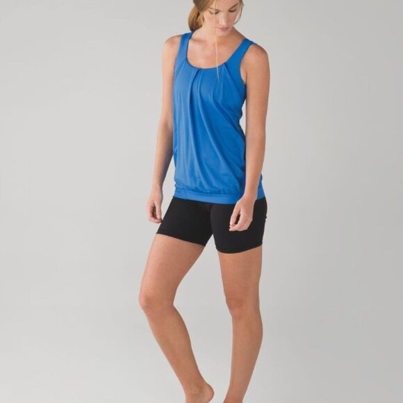 Lululemon Nouveau Limits Tank Porcelaine Blue Size 6 Yoga Cross Train Athletic - Picture 2 of 9